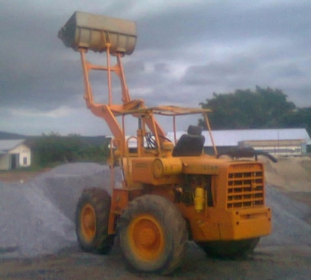 ขายด่วน KOMATSU JH30 รถตักล้อยาง ต่อแขนยาวแล้วพร้อมใช้งานได้เลยครับ ตักขึ้นรถบรรทุกสิบล้อรถพ่วงได้เลย เครื่องแรงดีใช้งานง่ายคล่องตัวสุดๆ เอกสารสัญญาซื้อขาย ราคาต่อรองได้ครับ