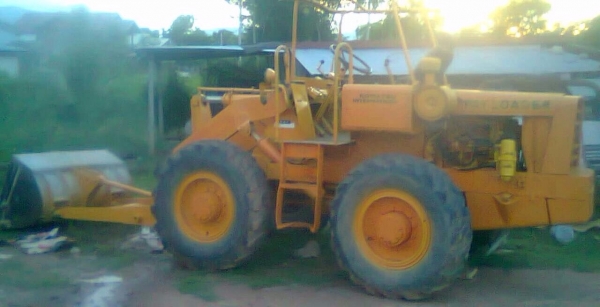 ขายด่วน KOMATSU JH30 รถตักล้อยาง ต่อแขนยาวแล้วพร้อมใช้งานได้เลยครับ ตักขึ้นรถบรรทุกสิบล้อรถพ่วงได้เลย เครื่องแรงดีใช้งานง่ายคล่องตัวสุดๆ เอกสารสัญญาซื้อขาย ราคาต่อรองได้ครับ