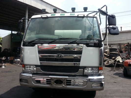 ขายรถปูน Nissan รุ่น Bigtham 10ล้อพร้อมทะเบียน