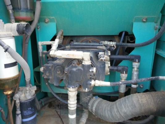 รถแบคโฮ KOBELCO SK - 140 ( รถทำงาน 5,4xx ชม. ) , ( มีขาย 3 คัน. ) สนใจติดต่อ 081 - 6079515 รถแบคโฮ KOBELCO SK - 140 ( รถทำงาน 5,4xx ชม. ) , ( มีขาย 3 คัน. ) สนใจติดต่อ 081 - 6079515