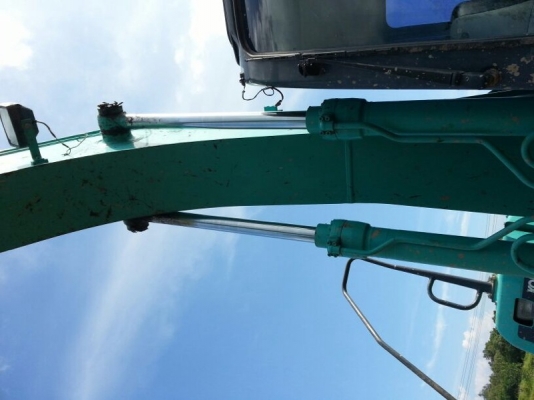 รถแบคโฮ KOBELCO SK - 140 ( รถทำงาน 5,4xx ชม. ) , ( มีขาย 3 คัน. ) สนใจติดต่อ 081 - 6079515 รถแบคโฮ KOBELCO SK - 140 ( รถทำงาน 5,4xx ชม. ) , ( มีขาย 3 คัน. ) สนใจติดต่อ 081 - 6079515