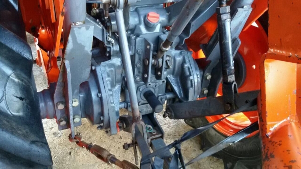 ปัญญาแทรคเตอร์มาแล้ว...จัดมาให้ครับ คูโบต้า L2808 ใบมีด พร้อมผาน5ตราช้าง เล่มทะเบียนพร้อม ส่งทั่วไทย จัดส่ง อ.เมือง จ.เพชรบูรณ์