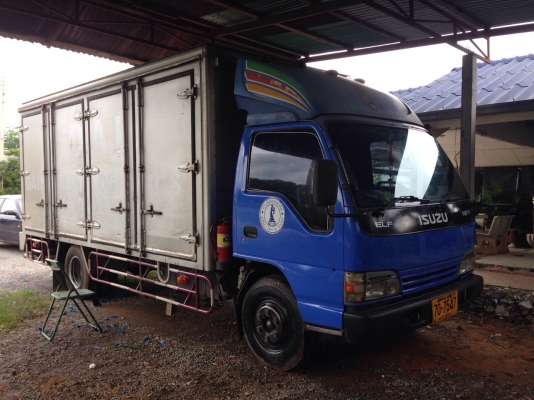 ขาย NPR 130 แรง ปี46 ตู้ 10 บาน ยาว 5 เมตร