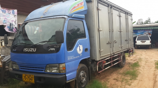 ขาย NPR 130 แรง ปี46 ตู้ 10 บาน ยาว 5 เมตร ขาย NPR 130 แรง ปี46 ตู้ 10 บาน ยาว 5 เมตร