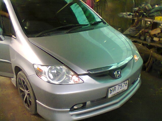 ขายHONDA CITY ปี04 ตัวท๊อป รถผู้หญิงใช้ครับ ขาย190,000บาท มีประกันชั้น1 แถมให้ไปด้วยครับ(เพิ่งทำได้เดือนเดียว)
