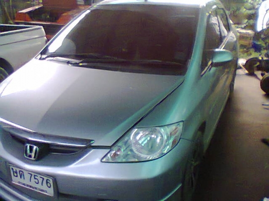 ขายHONDA CITY ปี04 ตัวท๊อป รถผู้หญิงใช้ครับ ขาย190,000บาท มีประกันชั้น1 แถมให้ไปด้วยครับ(เพิ่งทำได้เดือนเดียว)