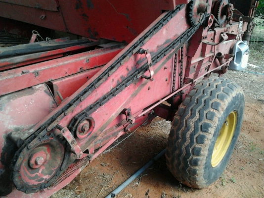 ขายเครื่องอัดฟาง NEW HOLLAND 276