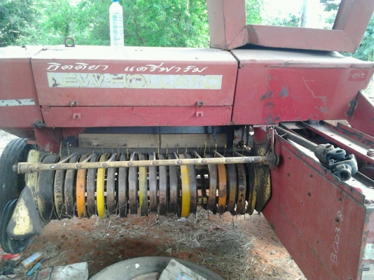 ขายเครื่องอัดฟาง NEW HOLLAND 276