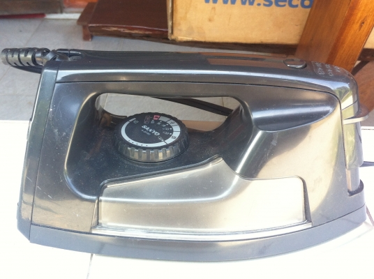 เตารีดไอน้ำหลายยี่ห้อ Nation,TOSHIBA,HITASHI เคลื่อบให้ลื่นขึ้นและป้องกันการไฟม้ติดเสื้อผ้า