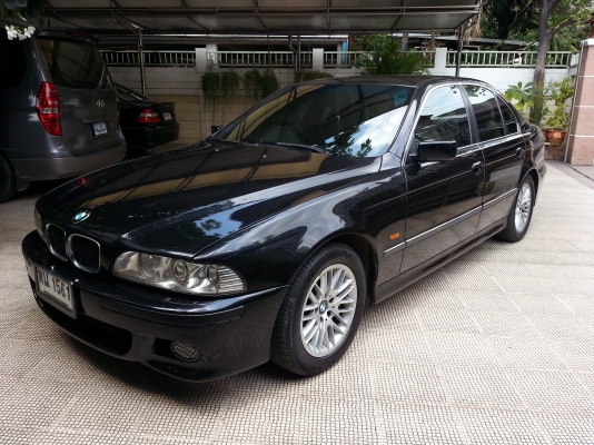 523I E39 ปี 1998 สีดำ สภาพดี สีสวย ติด LPG วิ่งดี เครื่องนิ่ง รถไม่มีปัญหา  รถบ้านใช้เอง