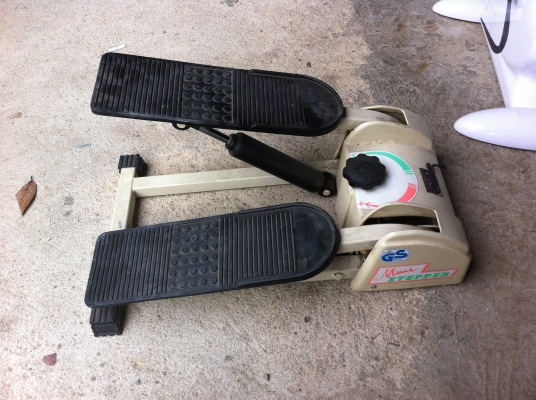 เครื่องออกกำลังกาย MINI STEPPER ยืนเหยียบขึ้นลงเหมือนการก้าวเดินปรับตั้งแรงต้านและความสูงต่ำได้