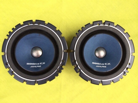 ลำโพง Alpine ตระกูล DDDrive EX รุ่น DDC-165E ลำโพงขนาดเสียงกลาง ขนาด 6" กรวยกระดาษ แม่เหล็กเหลว 160/40 วัตต์ Made in Japan แท้