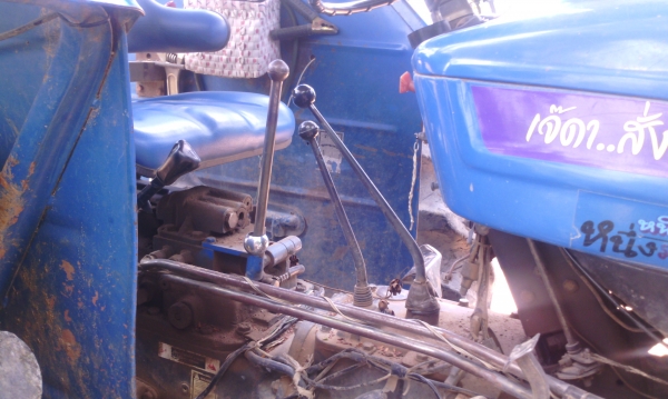 ขายรถไถ FORD 7610s 2เพลา มีเอกสาร