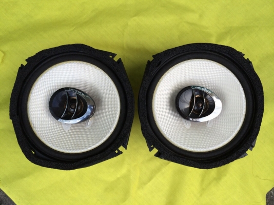 ลำโพง Pioneer Carrozzeria รุ่น TS-F1700 ลำโพงแกนร่วม 2 ทาง ขนาด 6.5" กรวยเคฟล่าห์สีขาว ขอบโฟม แม่เหล็กใหญ่ Made in Japan แท้