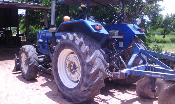 ขายรถไถ FORD 7610s 2เพลา มีเอกสาร