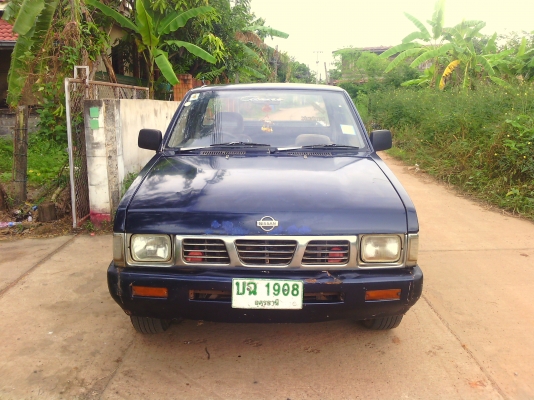 ขายนิสสันบิ๊กเอ็มแคป ปี38 เครื่อง2.5 แอร์เย็น ล้อแมก แมคลายเนอ ภาษีไม่ขาด