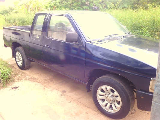 ขายนิสสันบิ๊กเอ็มแคป ปี38 เครื่อง2.5 แอร์เย็น ล้อแมก แมคลายเนอ ภาษีไม่ขาด