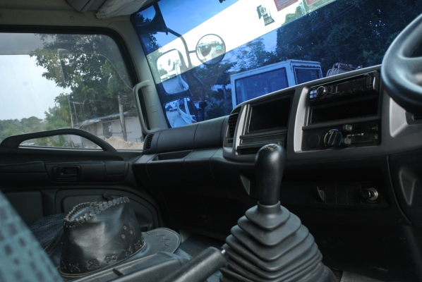 HINO  มือหนึ่งออกห้าง สวยสดๆค่ะ  ยอดจัดไฟแนนซ์ได้ 1,200,000  บาท