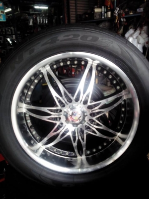 ขายเเม๊ก 20 นิ้ว  พร้อมยาง ครับ