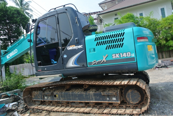 KOBELCO  มือหนึ่งออกห้าง ใช้งานน้อยมากค่ะ