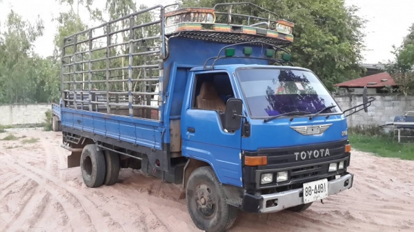 ขาย6ล้อ บรรทุกโตโยต้า DYNA 115 14B ยาว4.30เมตร พร้อมคอกบรรทุก ช่วงล่าง6น็อต สภาพพร้อมลุยงาน กระบะพื้นเหล็ก เอกสารเล่มทะเบียนพร้อมโอน จัดไฟแนนซ์ได้ภายใน1วัน ขาย6ล้อ บรรทุกโตโยต้า DYNA 115 14B ยาว4.30เมตร พร้อมคอกบรรทุก ช่วงล่าง6น็อต สภาพพร้อมลุยงาน กระบะพื้นเหล็ก เอกสารเล่มทะเบียนพร้อมโอน จัดไฟแนนซ์ได้ภายใน1วัน