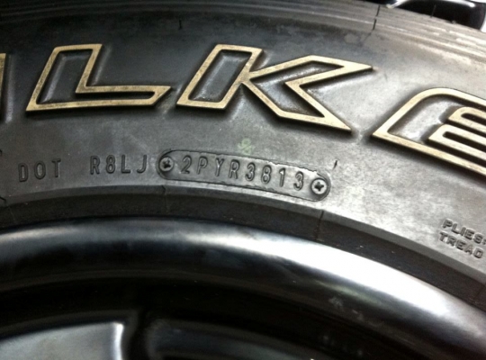 ขายยาง FALKEN ZIEX ST/Z 265 70 r16 +แม็ก Bredley 16x8 ET-0 สวยยกชุด