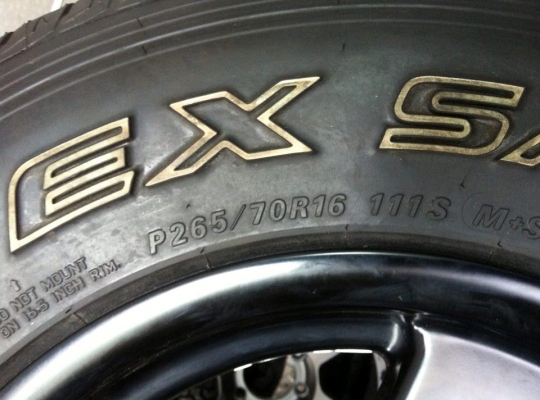 ขายยาง FALKEN ZIEX ST/Z 265 70 r16 +แม็ก Bredley 16x8 ET-0 สวยยกชุด