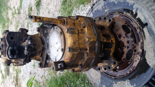 ขายด่วน มอเตอร์สวิง KOMATSU PC200-5