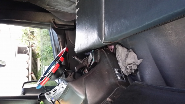 ขายหัวลากสแกนเนีย360แรงม้า เพลาเดียว รถห้างป้ายแดง จดปลายปี45 เจ้าของขับเองไม่เคยจ้างคนขับ หางรุ่งเจริญ จดปี50  3เพลายกล้อ เครื่องไปเดนโย่25kva  ตู้เย็นแครเรีย ติดต่อเจ้าของโดยตรง ไม่ผ่านนายหน้าครับ เอกสารพร้อมโอน 081-1114707 ป๋าเกษม