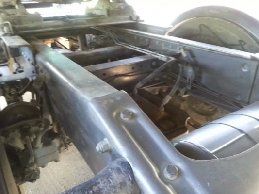 ขายหัวลากสแกนเนีย360แรงม้า เพลาเดียว รถห้างป้ายแดง จดปลายปี45 เจ้าของขับเองไม่เคยจ้างคนขับ หางรุ่งเจริญ จดปี50  3เพลายกล้อ เครื่องไปเดนโย่25kva  ตู้เย็นแครเรีย ติดต่อเจ้าของโดยตรง ไม่ผ่านนายหน้าครับ เอกสารพร้อมโอน 081-1114707 ป๋าเกษม