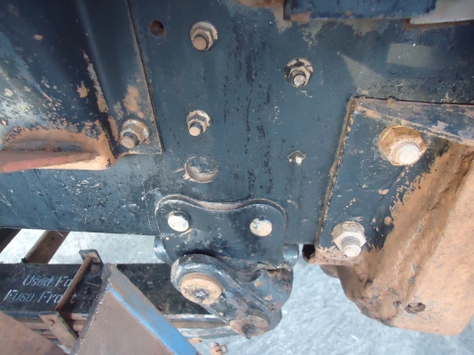 ขายสิบล้อหลงMAเครือง195แรงม้าเทนเลอร์ลากแบคโฮPC200