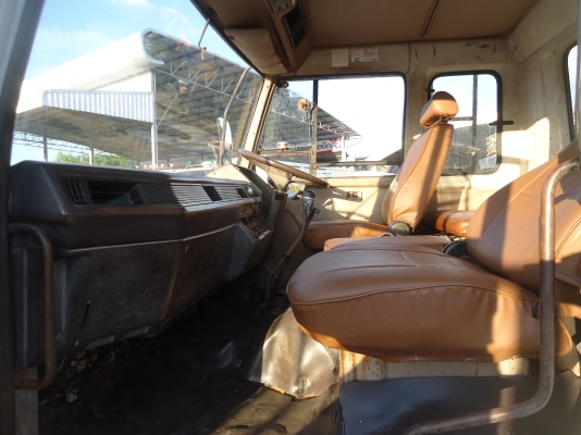 ขายสิบล้อหลงMAเครือง195แรงม้าเทนเลอร์ลากแบคโฮPC200