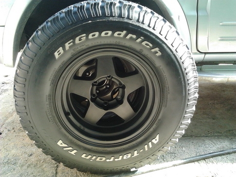 Max + BF All 265/75/16 ปี10 สวยๆ 1ชุด