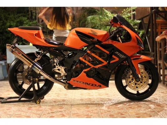 <เอิร์ทพิดโลก>ขาย CBR400rr ปี92  ทะเบียนแท้ เก็บงานทั้งคัน
