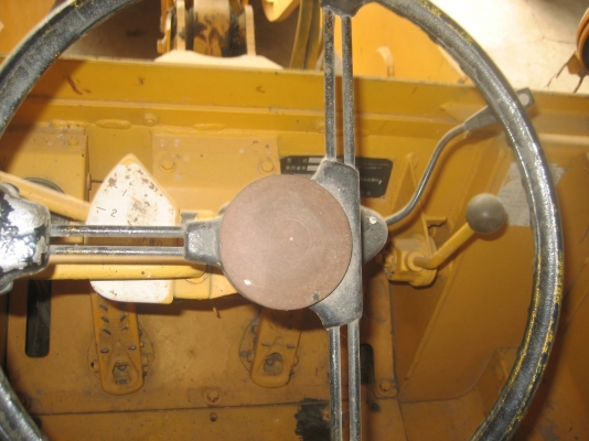 JH 30 B   ตักขึ้น สิบล้อ สภาพพร้อมใช้งาน  530,000 บาท