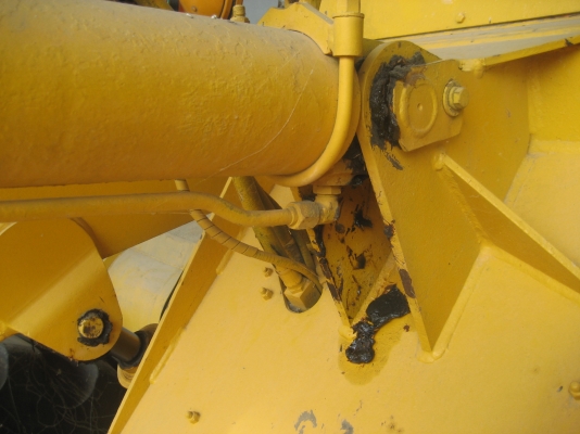 JH 30 B   ตักขึ้น สิบล้อ สภาพพร้อมใช้งาน  530,000 บาท