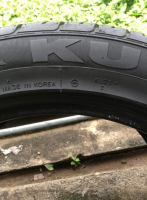 ขายคัฟ  ยางขอบKUMHO ku31 275/40 17ยางปี09 ดอกหนาๆ 1คู่