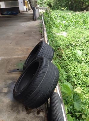 ขายคัฟ  ยางขอบKUMHO ku31 275/40 17ยางปี09 ดอกหนาๆ 1คู่