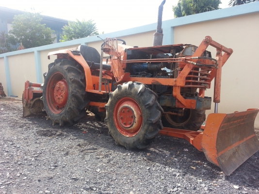 คูโบต้า L1-24 4 wd 2 เพลา ใบมีด โรตารี่ พวงมาลัยเพาเวอร์เดิมๆใช้งานได้ปรกติ