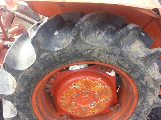 คูโบต้า L1-24 4 wd 2 เพลา ใบมีด โรตารี่ พวงมาลัยเพาเวอร์เดิมๆใช้งานได้ปรกติ