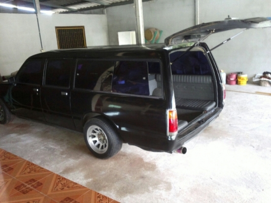 ขายแล้ว  ครับ ขอบคุณ พี่เสือ ...issuzu van ทำแนวคลาสสิค สวย วางrb20 แน่นๆ แรงๆ ถูกๆ คุ้มสุดๆ