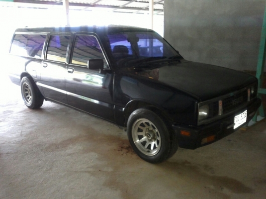 ขายแล้ว  ครับ ขอบคุณ พี่เสือ ...issuzu van ทำแนวคลาสสิค สวย วางrb20 แน่นๆ แรงๆ ถูกๆ คุ้มสุดๆ