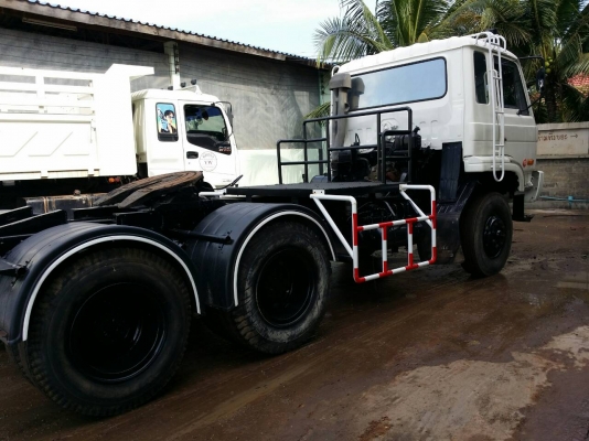 หัวลาก นิสสัน 230 แรง เดิมๆสภาพดี