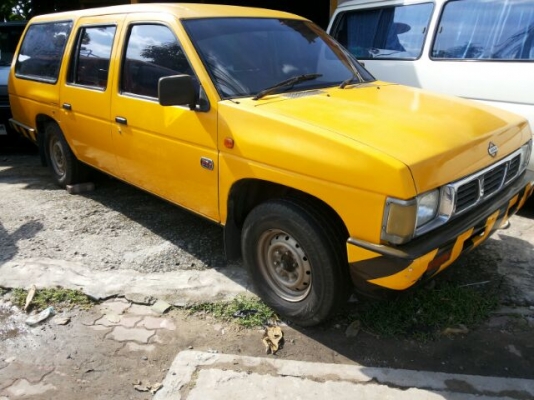 BIG M แวน ปี 96 เครื่อง 2500 cc ฝาแดง( มือเดียว)