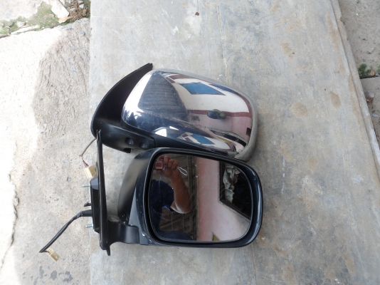 กระจกมองข้างไฟฟ้า ฟอร์จูนเนอร์ปี 06 สภาพดี 4,000บาท