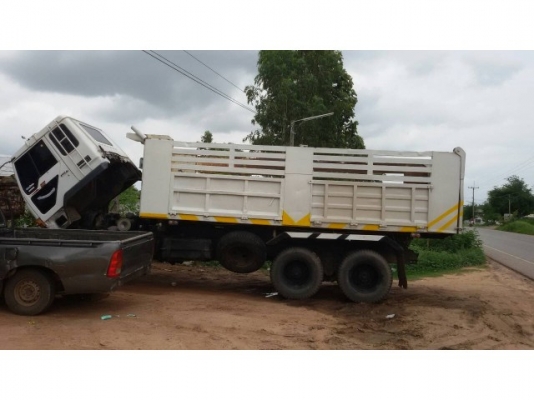 เครื่อง 195 แรง  2 เพลา  ราคา  850,000  บาท