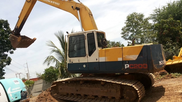 ขายรถแบคโฮ KOMATSU PC200-5 ซีเลียน 6xxxx เครื่องดี ปั๊มดี ไฟ้ฟ้าครบ แอร์เย็น คอนโทนสั้น ตัวดันจีน แทรคยาว 80 ซม. รถพร้อมใช้งาน โทร.0925768909 ขายรถแบคโฮ KOMATSU PC200-5 ซีเลียน 6xxxx เครื่องดี ปั๊มดี ไฟ้ฟ้าครบ แอร์เย็น คอนโทนสั้น ตัวดันจีน แทรคยาว 80 ซม. รถพร้อมใช้งาน โทร.0925768909