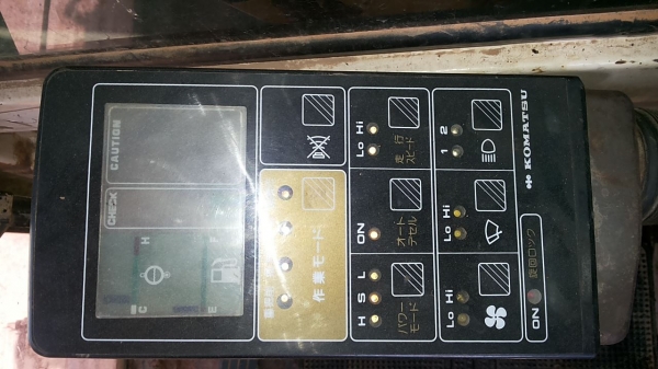 ขายรถแบคโฮ KOMATSU PC200-5 ซีเลียน 6xxxx เครื่องดี ปั๊มดี ไฟ้ฟ้าครบ แอร์เย็น คอนโทนสั้น ตัวดันจีน แทรคยาว 80 ซม. รถพร้อมใช้งาน โทร.0925768909 ขายรถแบคโฮ KOMATSU PC200-5 ซีเลียน 6xxxx เครื่องดี ปั๊มดี ไฟ้ฟ้าครบ แอร์เย็น คอนโทนสั้น ตัวดันจีน แทรคยาว 80 ซม. รถพร้อมใช้งาน โทร.0925768909