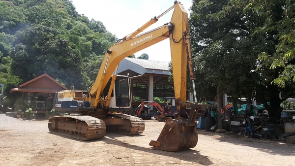 ขายรถแบคโฮ KOMATSU PC200-5 ซีเลียน 6xxxx เครื่องดี ปั๊มดี ไฟ้ฟ้าครบ แอร์เย็น คอนโทนสั้น ตัวดันจีน แทรคยาว 80 ซม. รถพร้อมใช้งาน โทร.0925768909 ขายรถแบคโฮ KOMATSU PC200-5 ซีเลียน 6xxxx เครื่องดี ปั๊มดี ไฟ้ฟ้าครบ แอร์เย็น คอนโทนสั้น ตัวดันจีน แทรคยาว 80 ซม. รถพร้อมใช้งาน โทร.0925768909