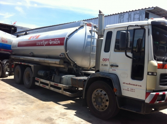 ขายดาวน์...หรือตัดสด 10ล้อเพลาเดียวบรรทุกถังน้ำมันมิเนียม 17000.ลิตร(ดูหน้าเล่ม..)
